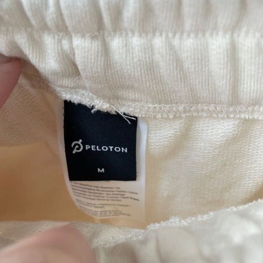Peloton Cream Color Rainbow Embroidered Sweat Shorts Drawstring Elastic Waist M - Picture 6 of 9